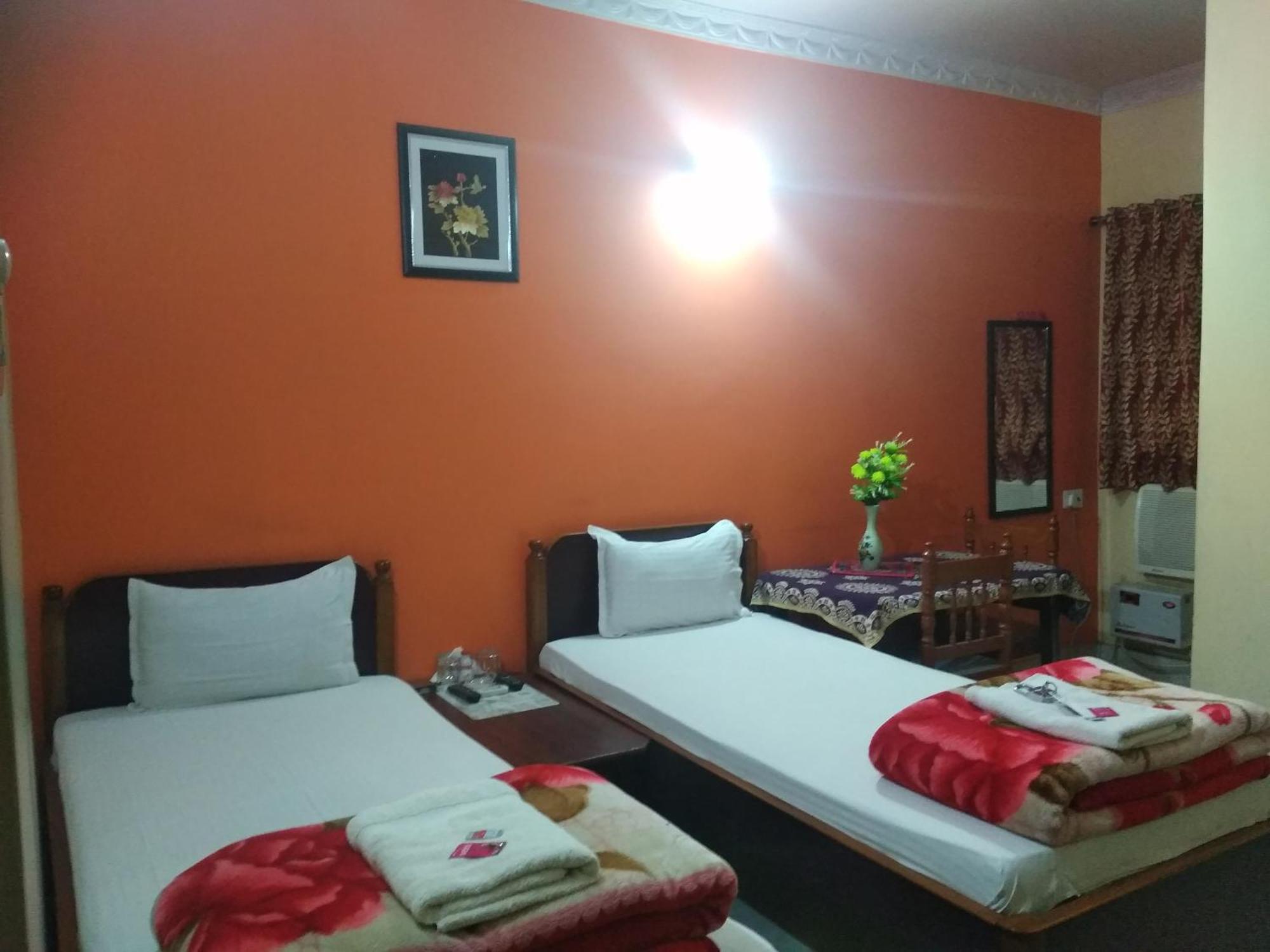 Hotel Chandrakala Regency 300 Meters From Dhanbad Railway 외부 사진